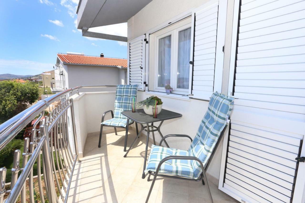 Apartman Kristian Trogir Exterior photo