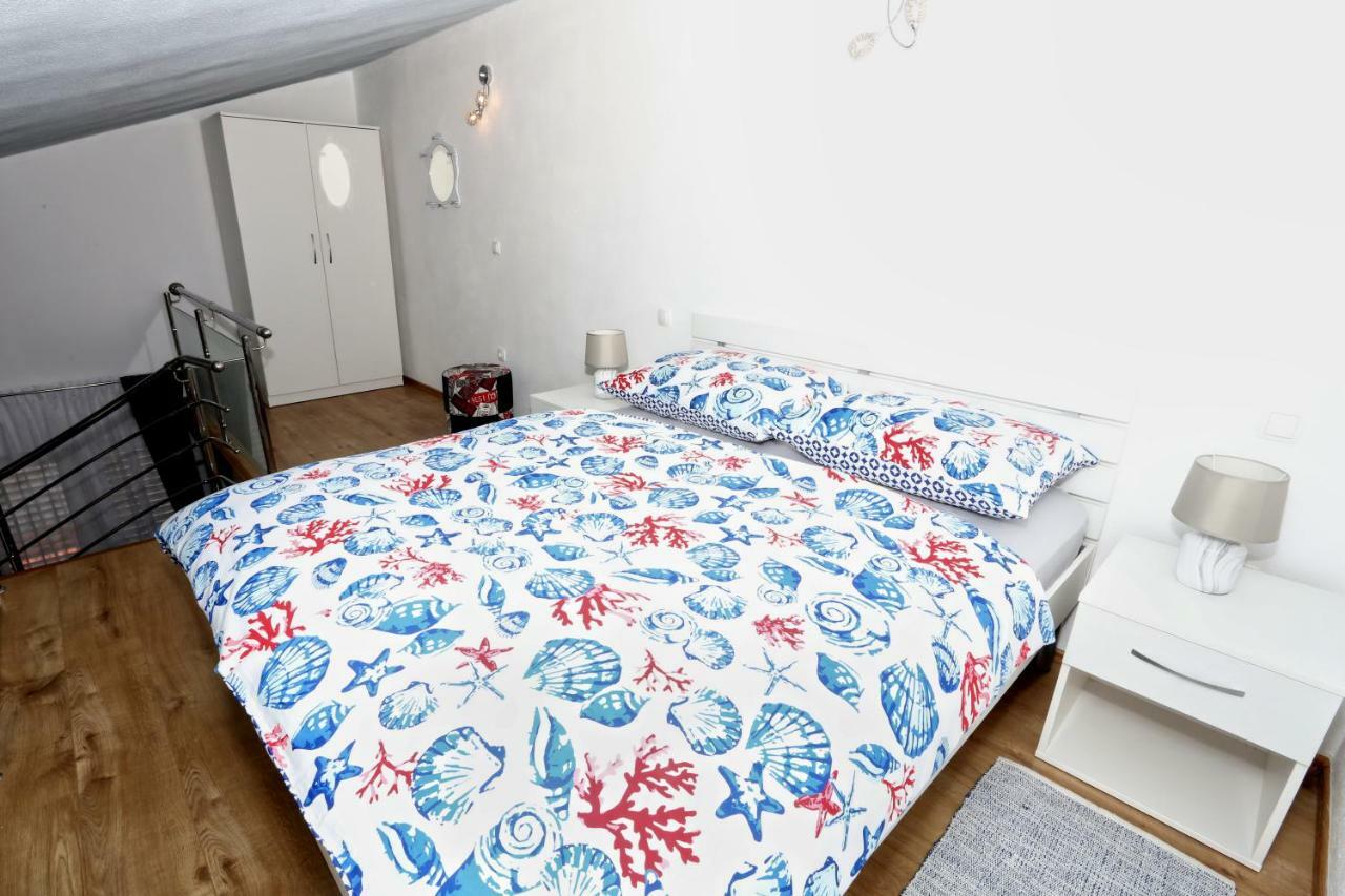 Apartman Kristian Trogir Exterior photo