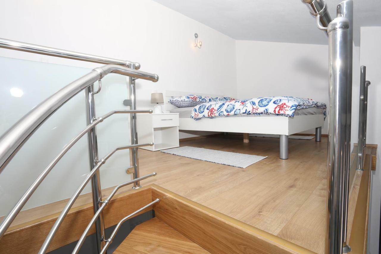 Apartman Kristian Trogir Exterior photo