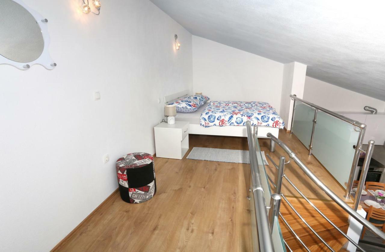 Apartman Kristian Trogir Exterior photo
