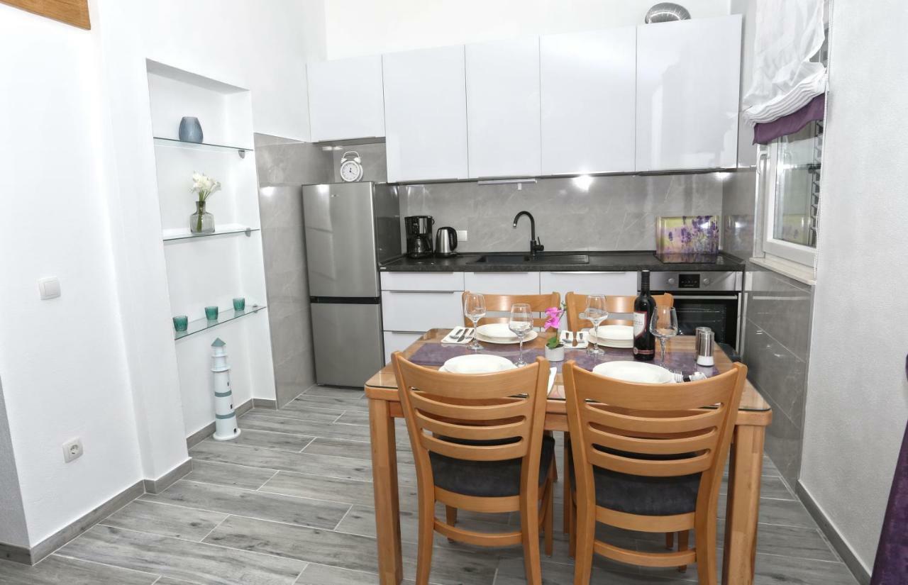 Apartman Kristian Trogir Exterior photo