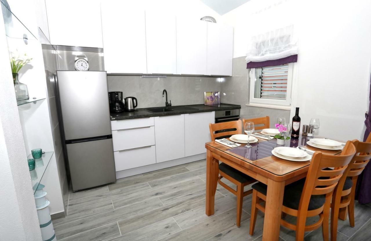 Apartman Kristian Trogir Exterior photo